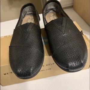 Leather TOMS Men Like New